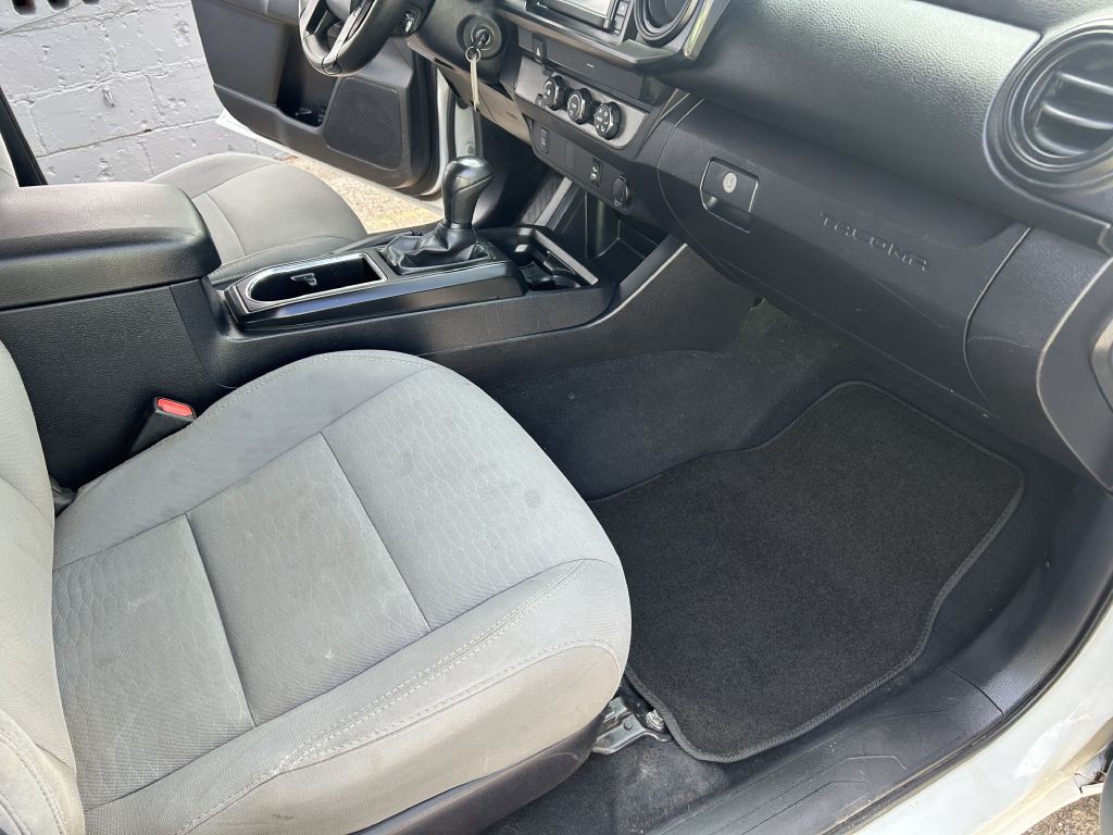 2019 Toyota Tacoma Image 13