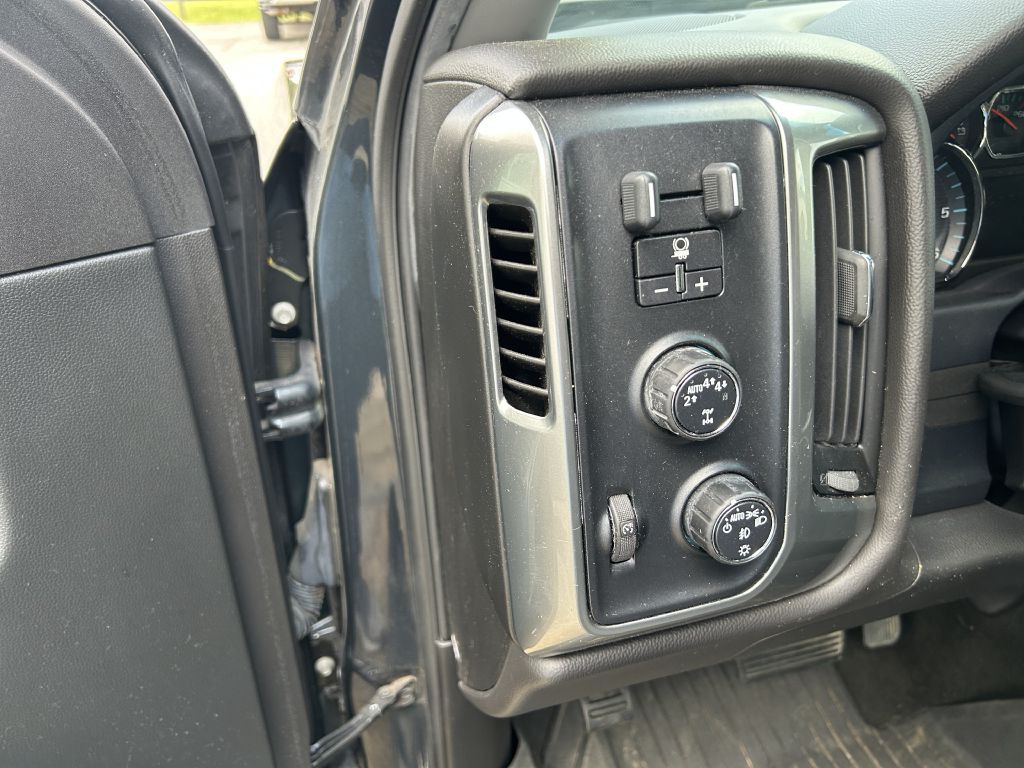 2018 Chevrolet Silverado 1500 Image 12