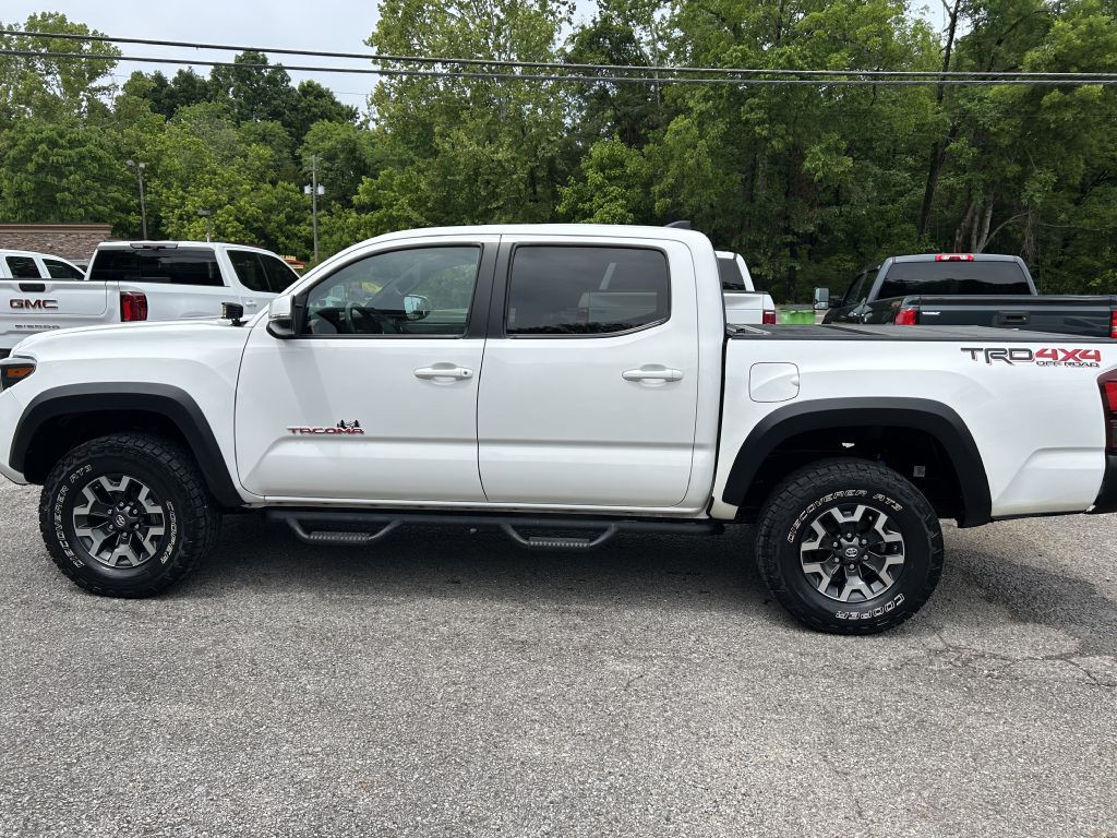 2018 Toyota Tacoma Image 9