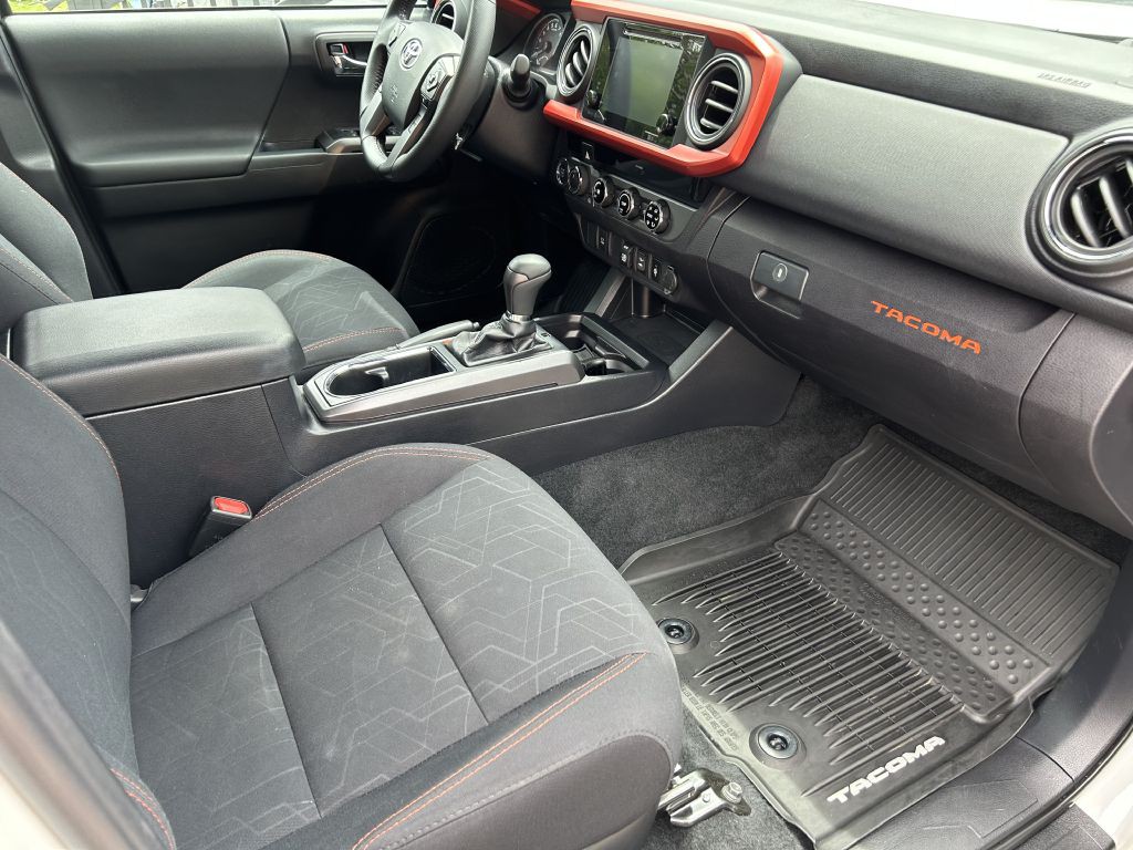 2018 Toyota Tacoma Image 14