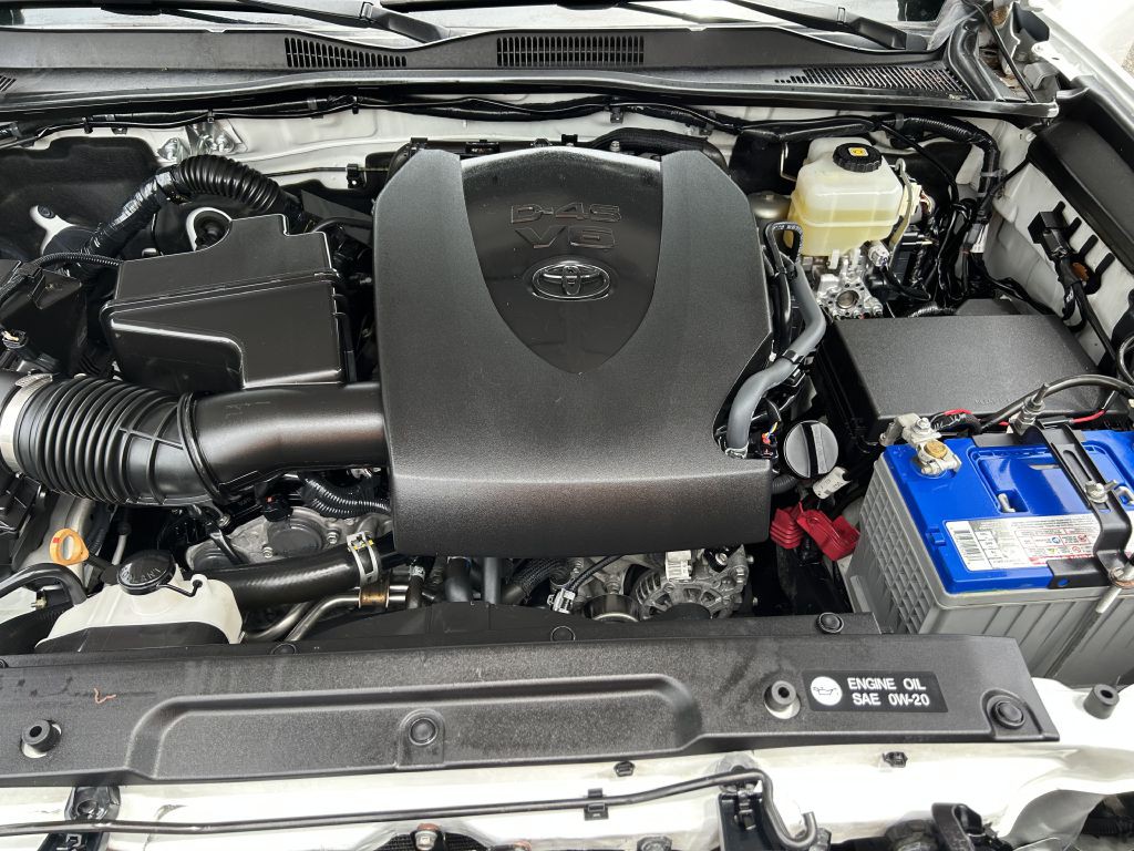 2018 Toyota Tacoma Image 16