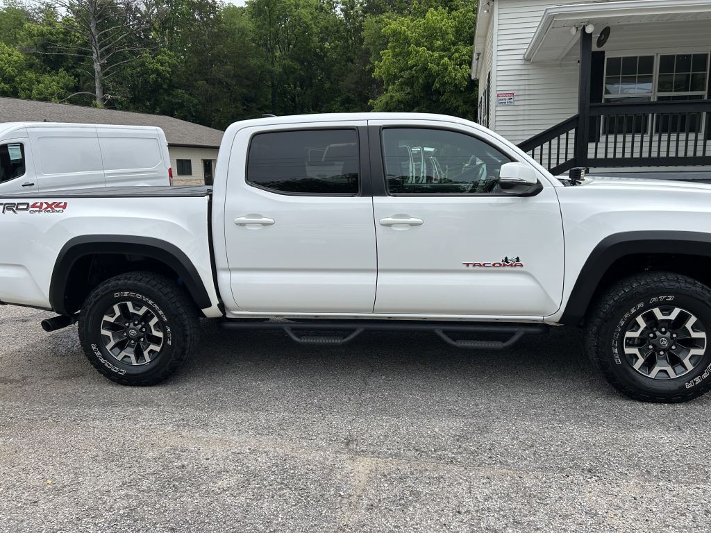 2018 Toyota Tacoma Image 1