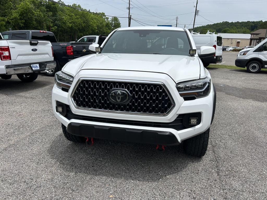 2018 Toyota Tacoma Image 3