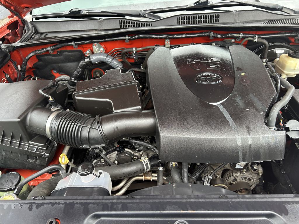 2016 Toyota Tacoma Image 19