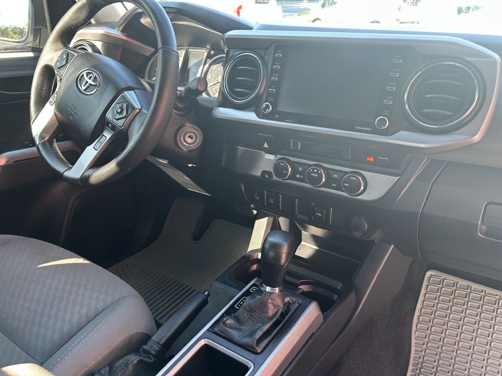 2021 Toyota Tacoma Image 13