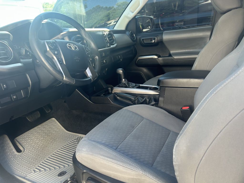 2021 Toyota Tacoma Image 17