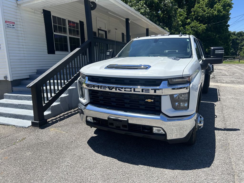 2022 Chevrolet Silverado 1500 Image 2
