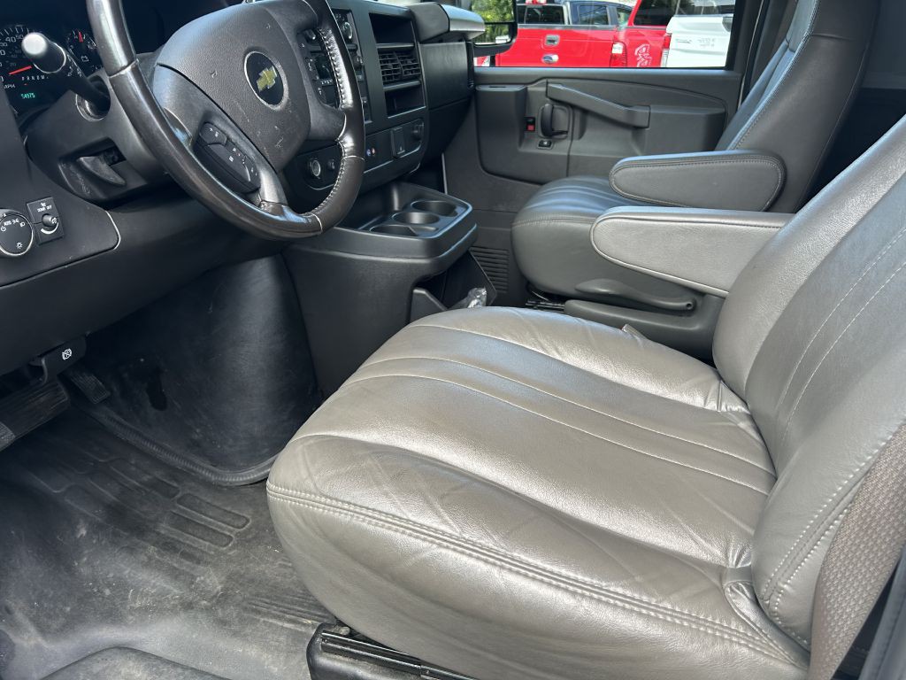 2023 Chevrolet Express Image 9