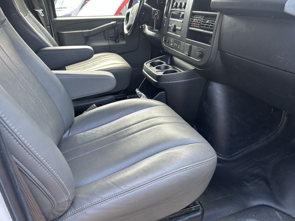 2023 Chevrolet Express Image 14