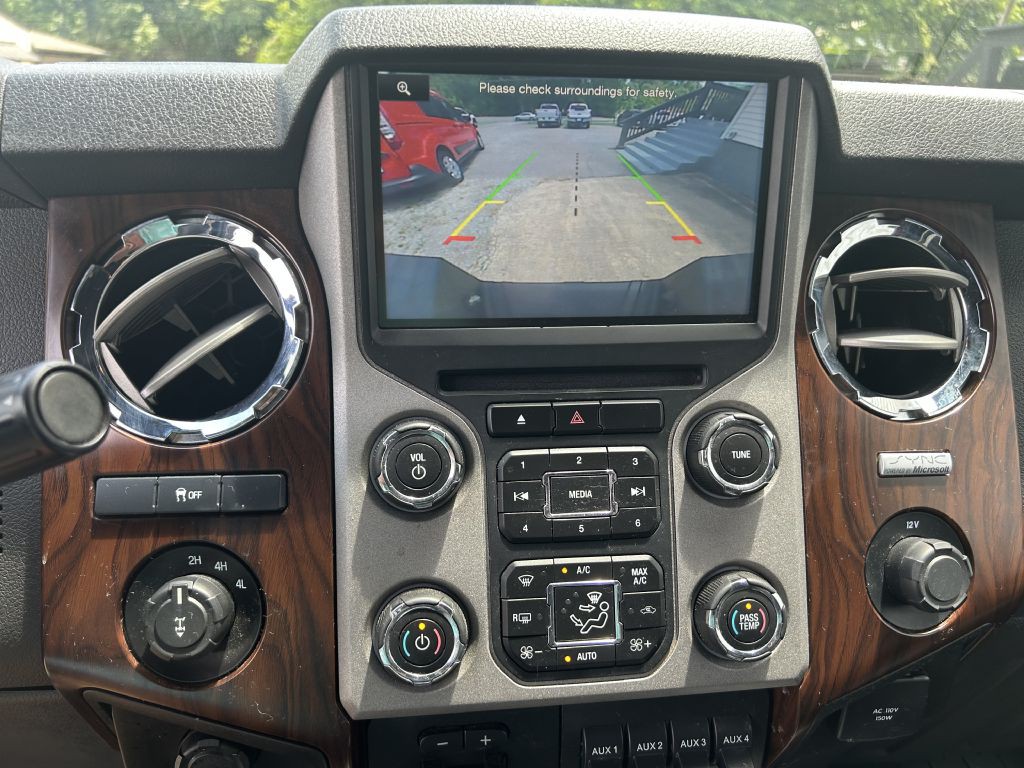 2015 Ford F-250 Image 11