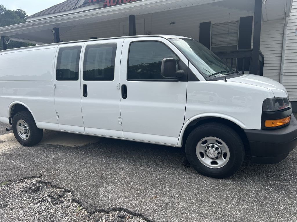 2020 Chevrolet Express Image 2