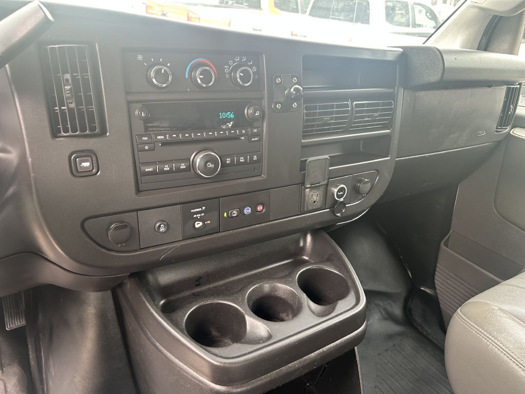 2020 Chevrolet Express Image 12