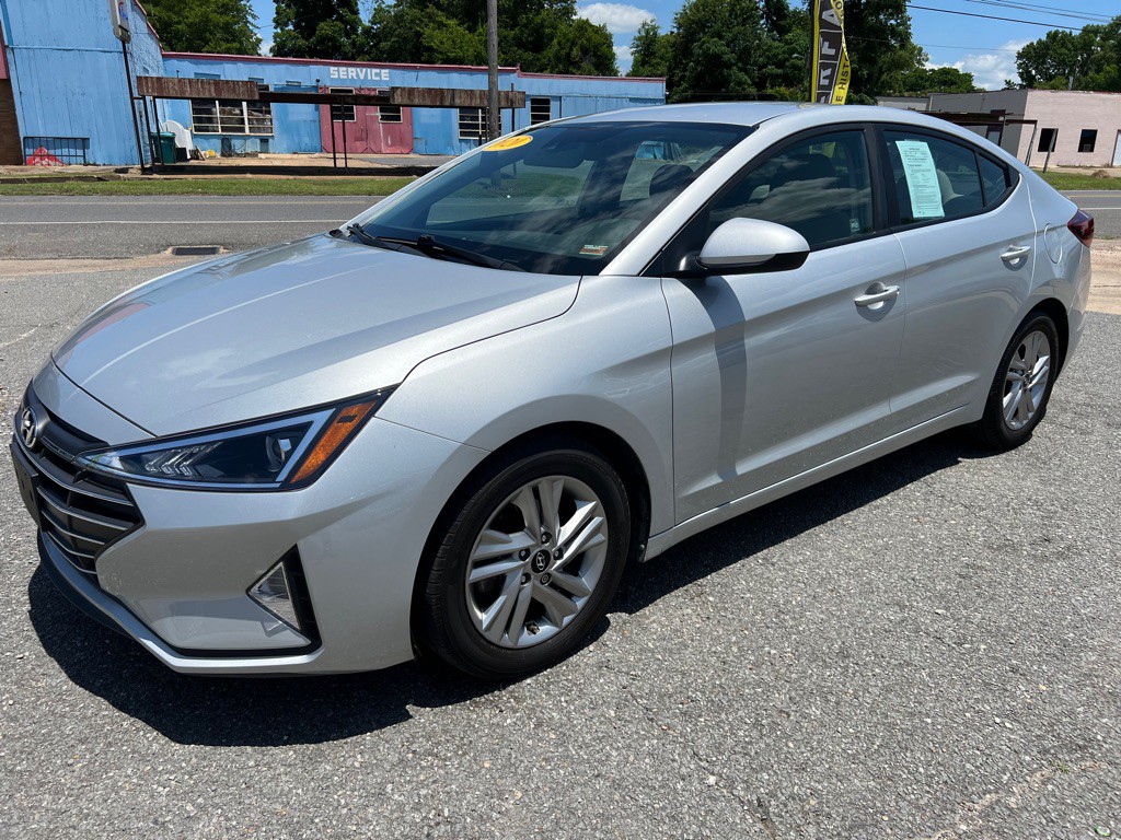 2020 Hyundai Elantra Image 3