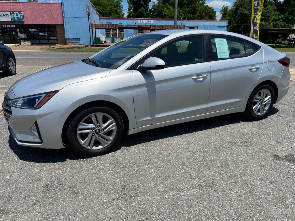 2020 Hyundai Elantra Image 4
