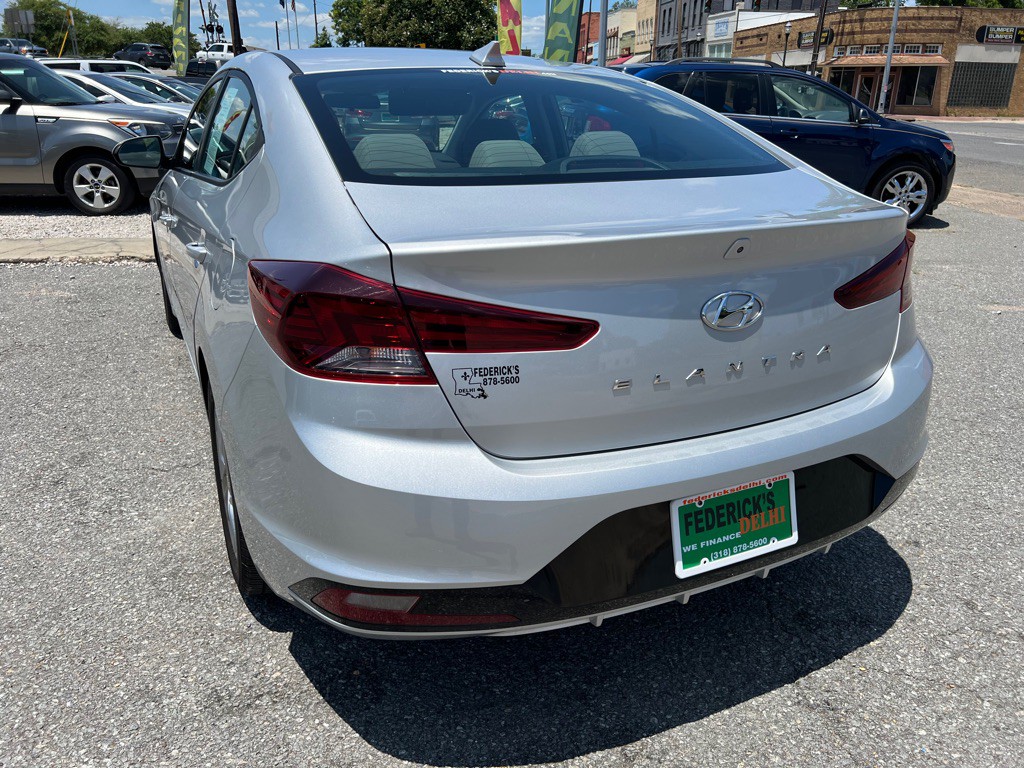 2020 Hyundai Elantra Image 8