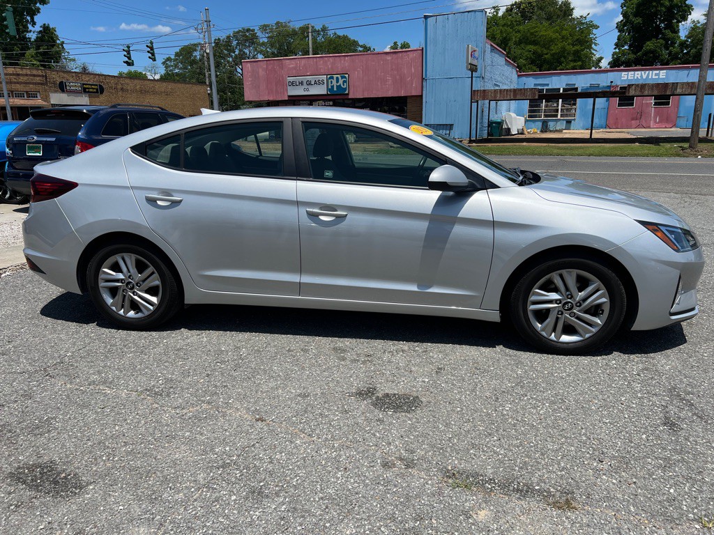 2020 Hyundai Elantra Image 12