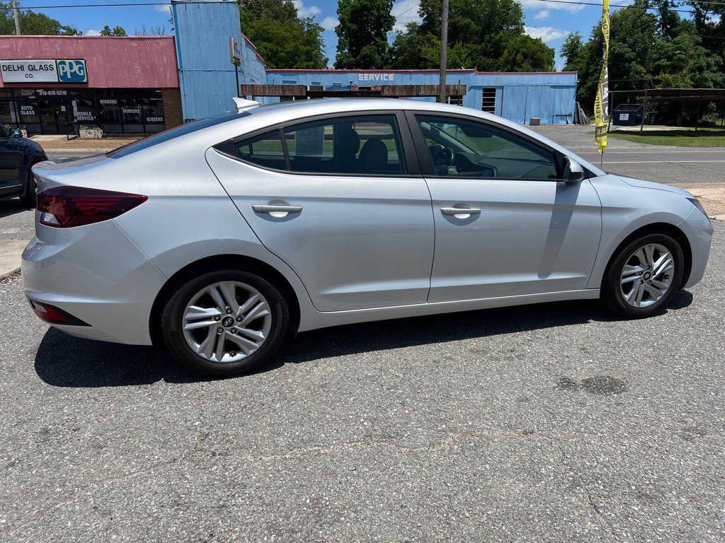 2020 Hyundai Elantra Image 13