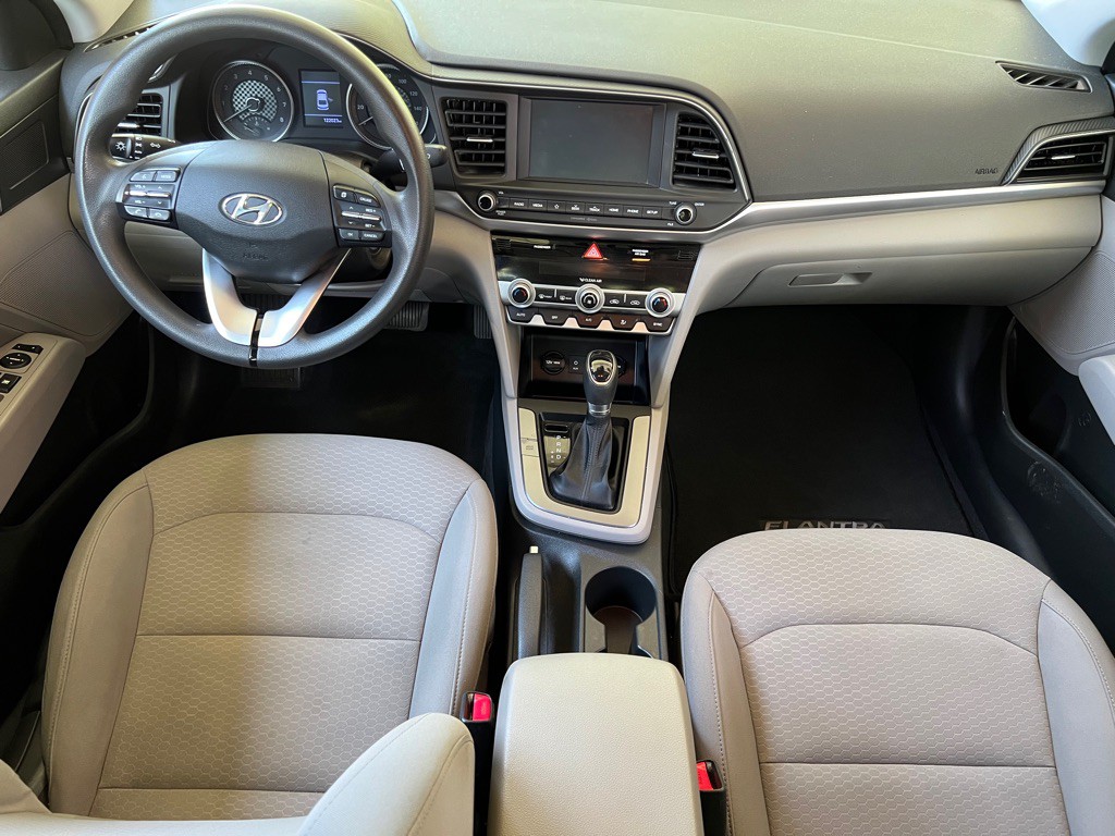 2020 Hyundai Elantra Image 17
