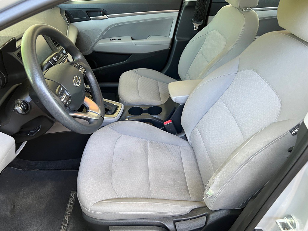 2020 Hyundai Elantra Image 19