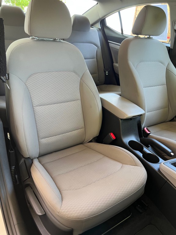 2020 Hyundai Elantra Image 22