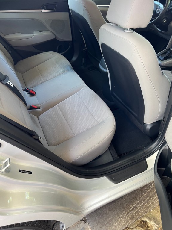 2020 Hyundai Elantra Image 23