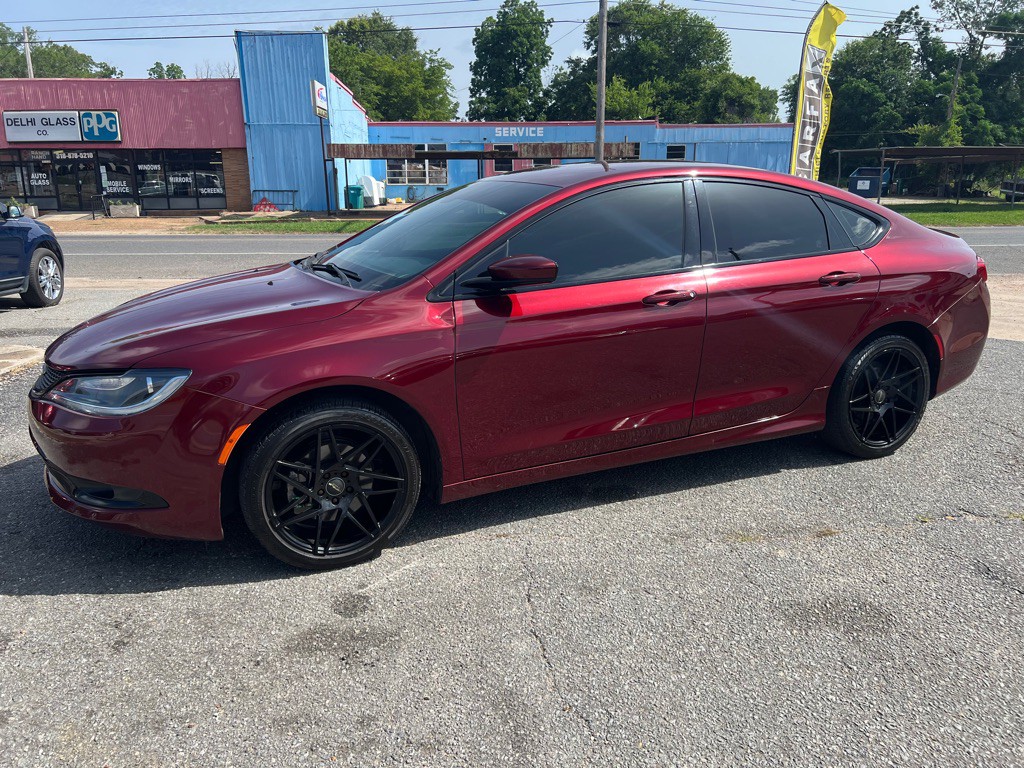 2015 Chrysler 200 Image 5