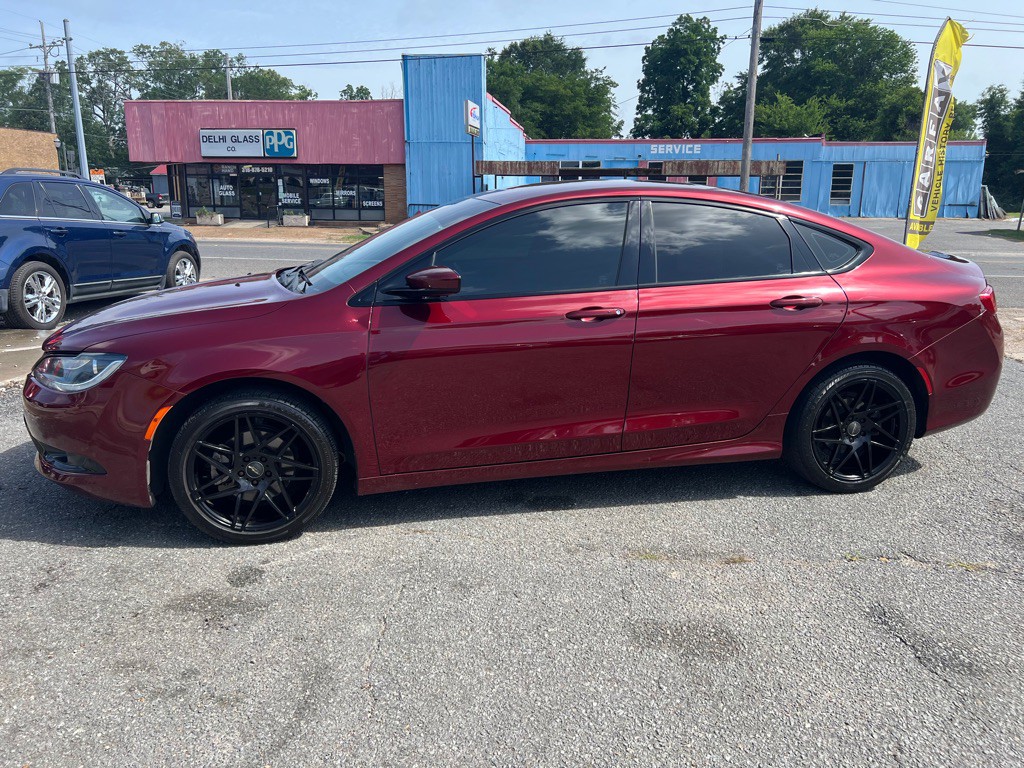 2015 Chrysler 200 Image 7