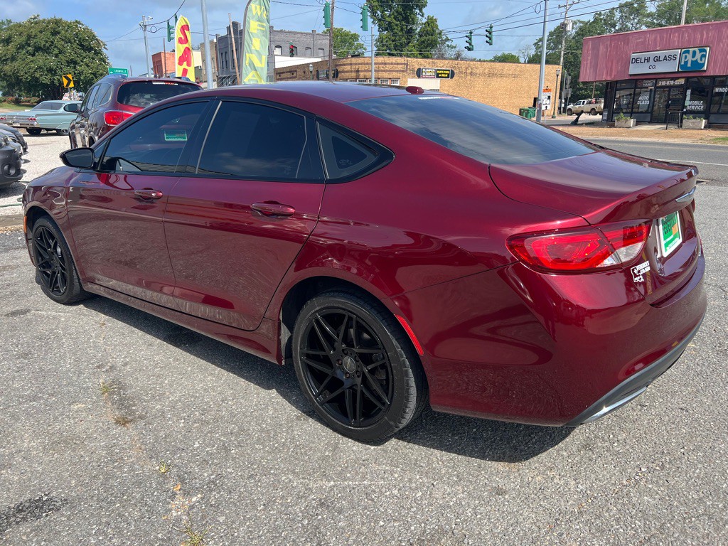 2015 Chrysler 200 Image 10