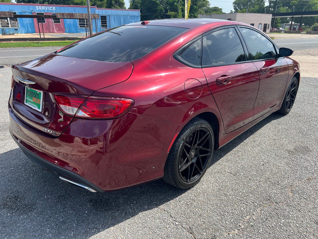 2015 Chrysler 200 Image 19
