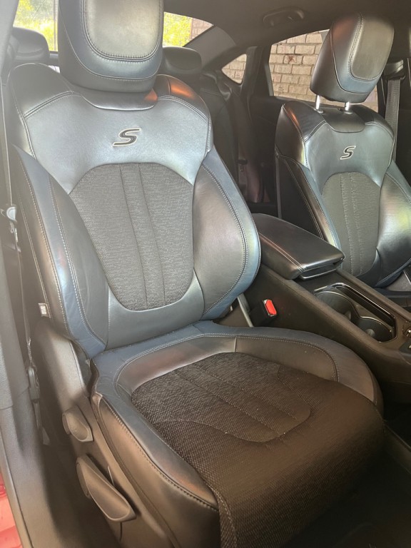 2015 Chrysler 200 Image 24