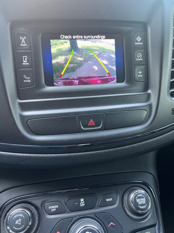 2015 Chrysler 200 Image 25