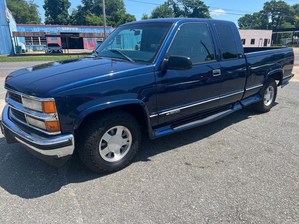 1998 Chevrolet C/K Image 1