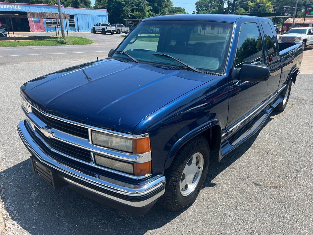 1998 Chevrolet C/K Image 2