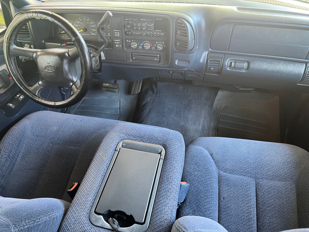 1998 Chevrolet C/K Image 18