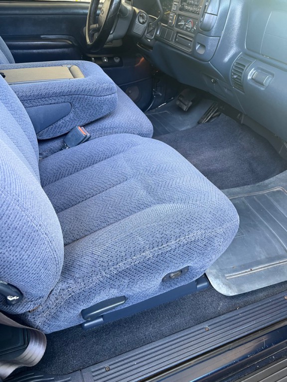 1998 Chevrolet C/K Image 21