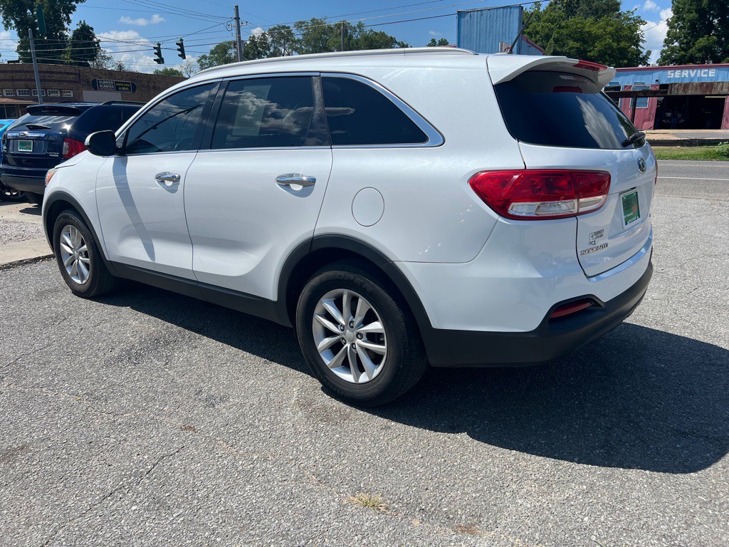 2017 Kia Sorento Image 7
