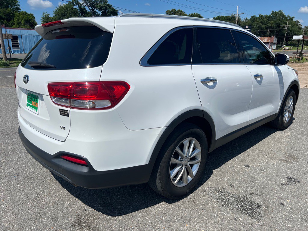 2017 Kia Sorento Image 16
