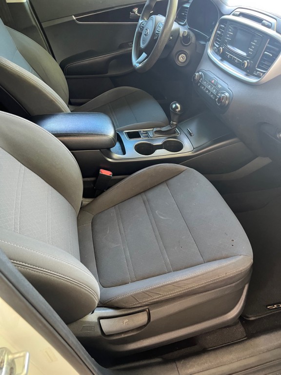 2017 Kia Sorento Image 23