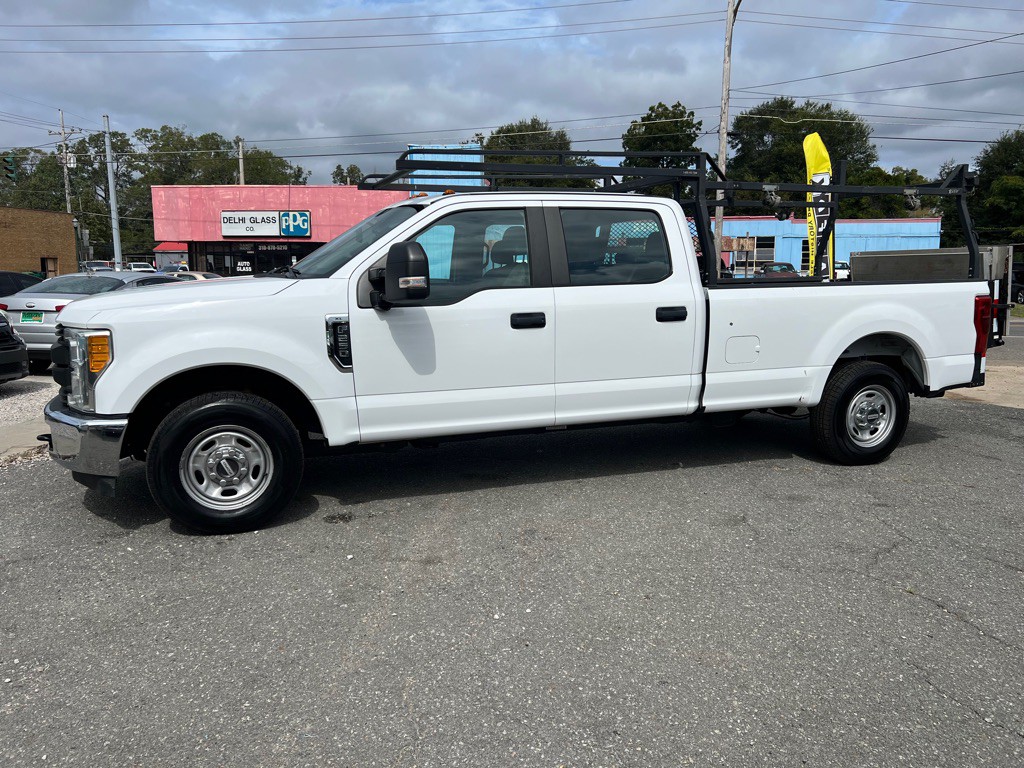 2017 Ford F-250 Image 2