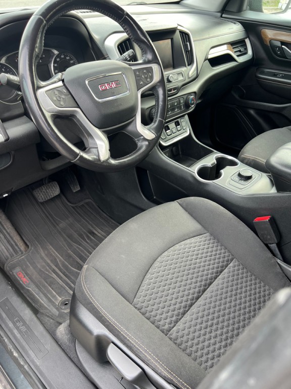 2020 GMC Terrain Image 3