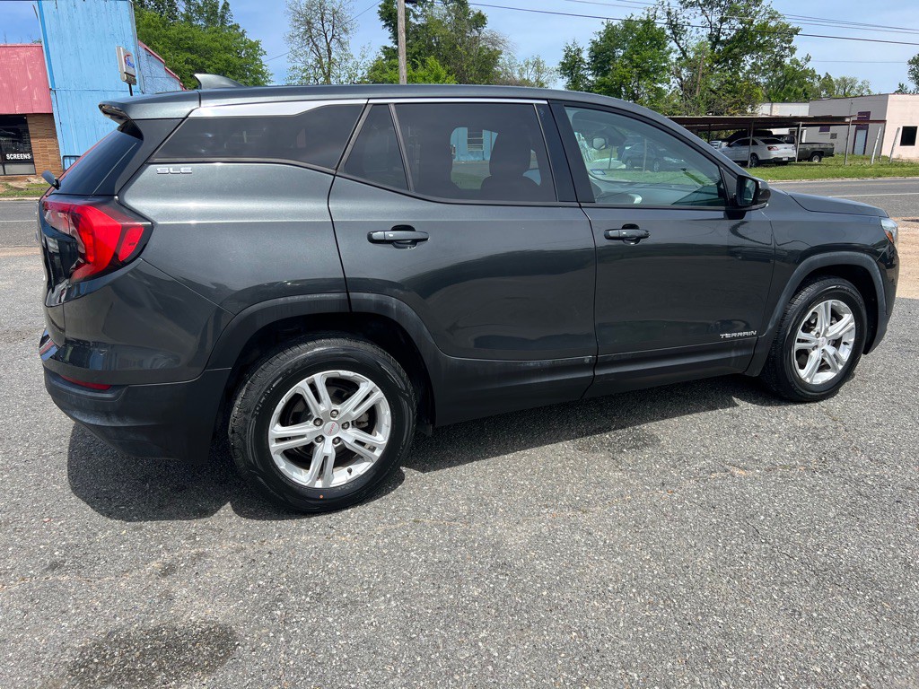 2020 GMC Terrain Image 24