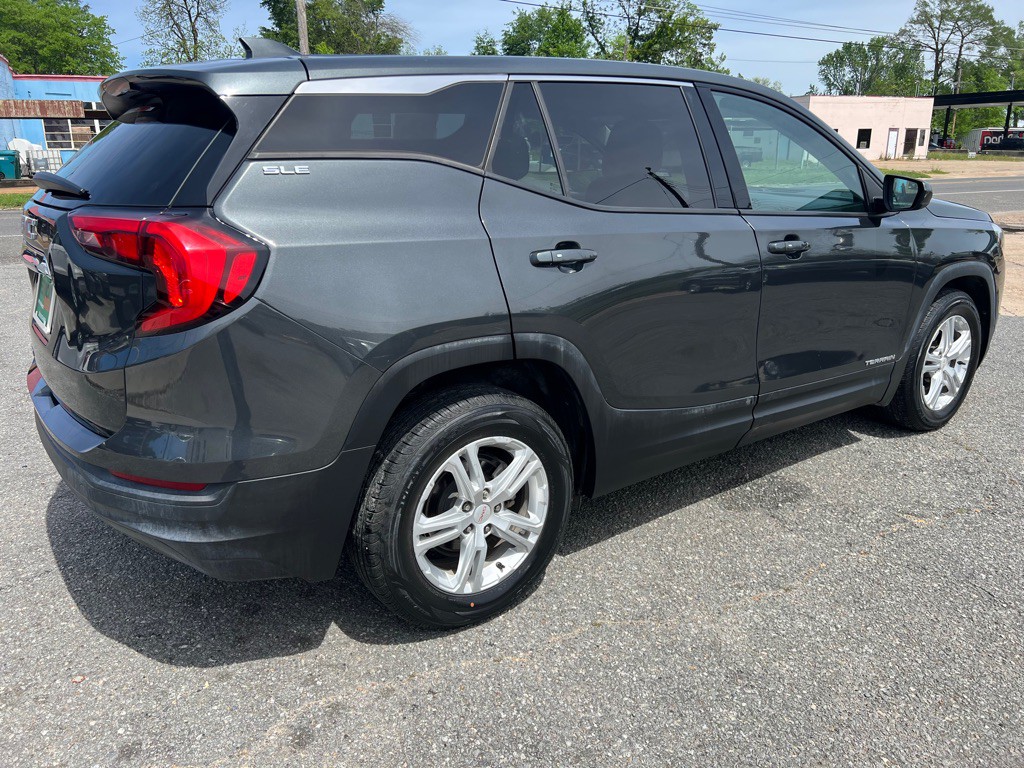 2020 GMC Terrain Image 25