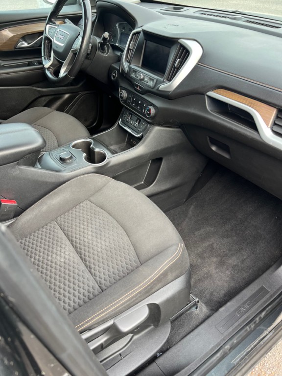 2020 GMC Terrain Image 32