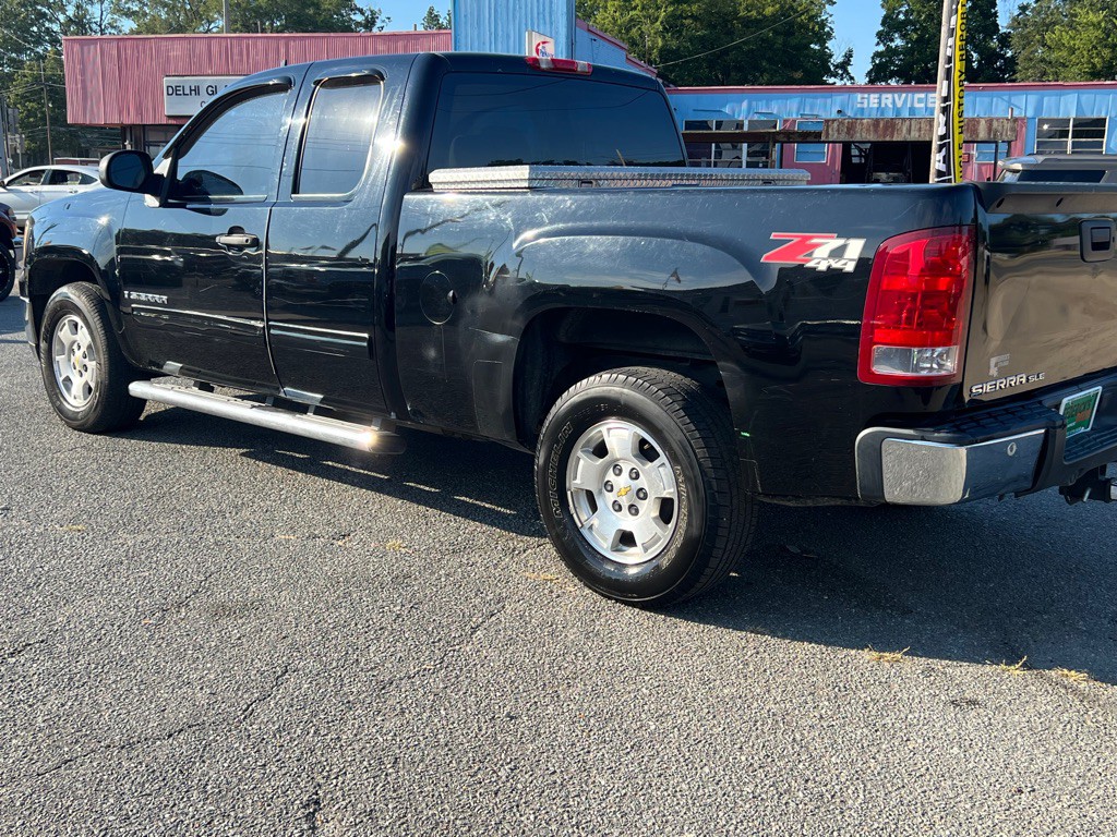 2008 GMC Sierra Image 3