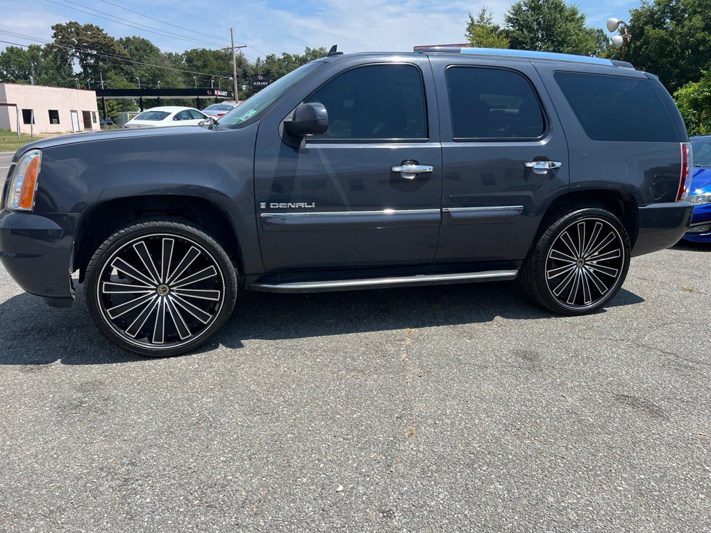 2008 GMC Yukon Image 1
