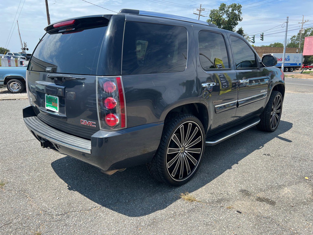 2008 GMC Yukon Image 6