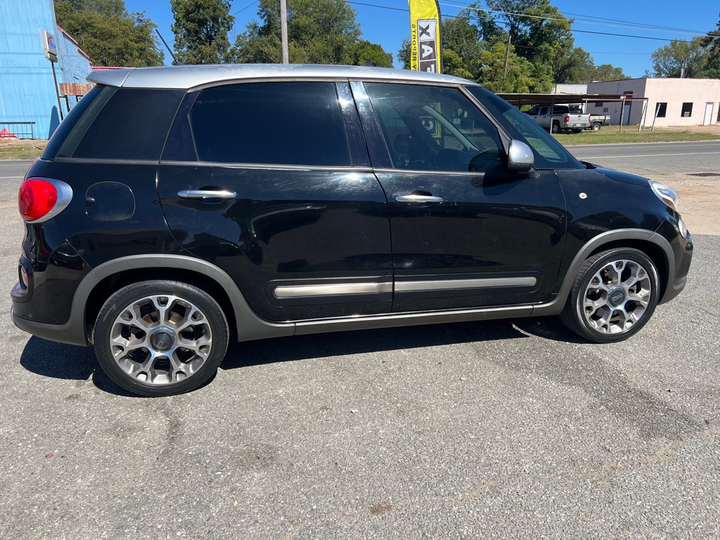 2014 FIAT 500L Image 7