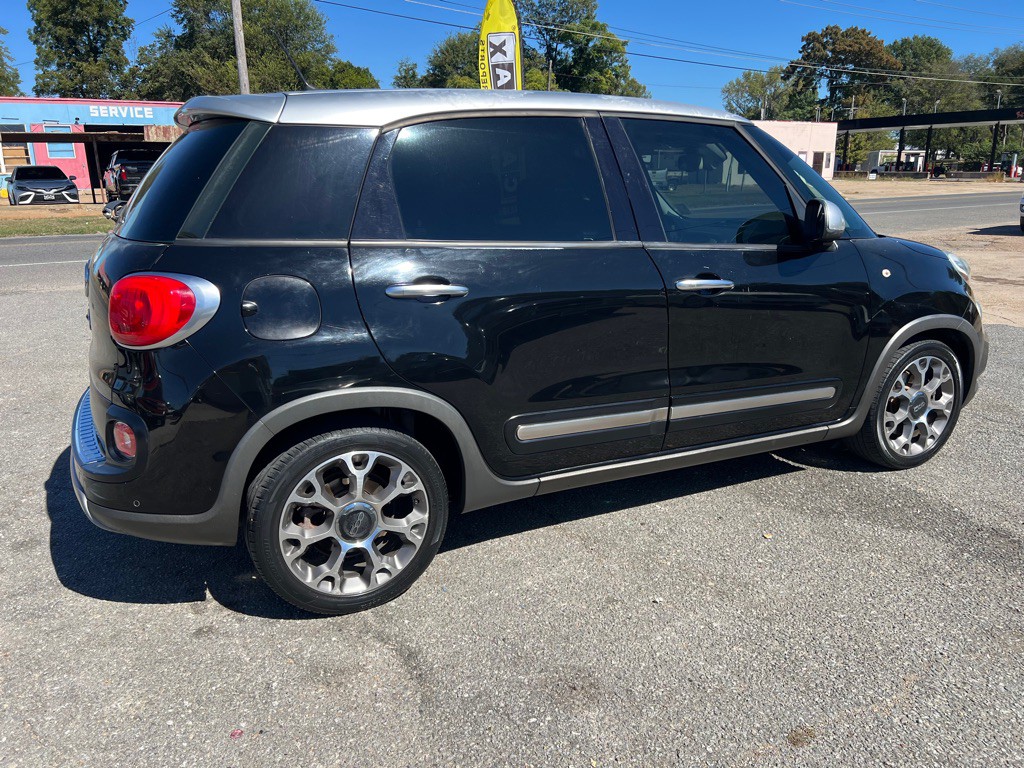 2014 FIAT 500L Image 8