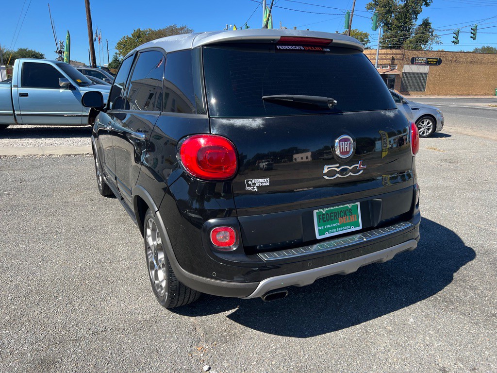 2014 FIAT 500L Image 19