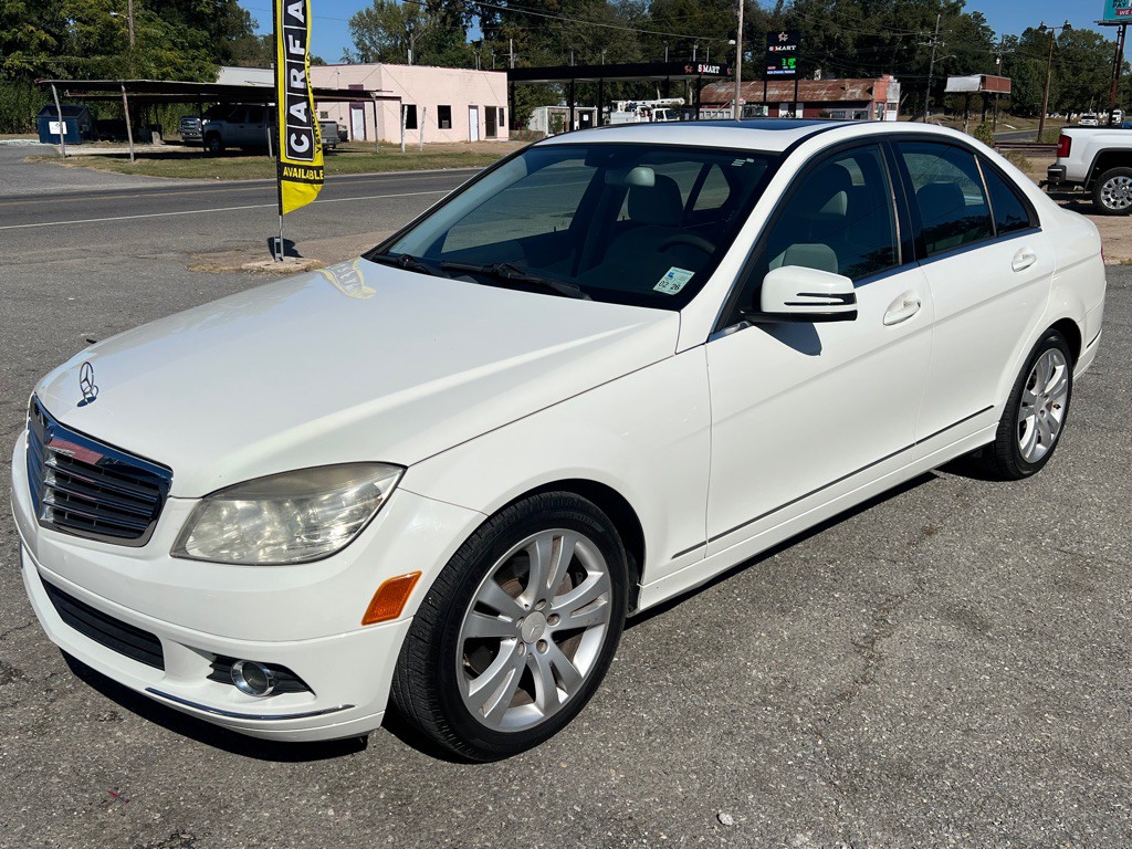 2010 Mercedes-Benz C-Class Image 1